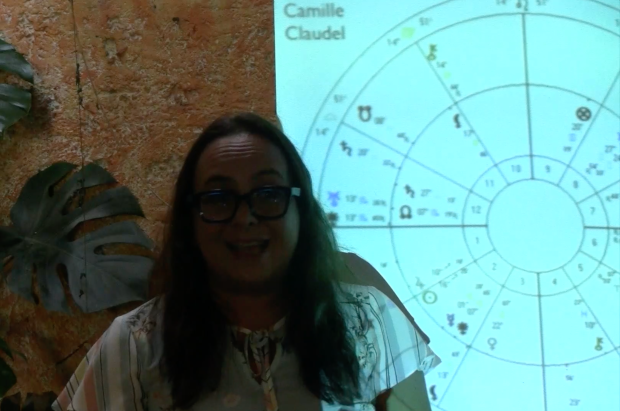 Amor u obsesión, desde el punto de vista astrológico Por: Ana Polanco, NCGR-PAA Nivel II AstroMéxico, 19 Mayo 2019 Conferencia grabada # 69 El amor en pareja quizá sea uno de los tópicos que más interesan conocer y entender en la vida. Para la mayoría de las personas, el amor es el encuentro con el otro que genera un sentimiento de felicidad; sin embargo, para otras, lo que puede ser amor, puede ser más una situación de sentir una profunda necesidad de poseer o controlar a alguien, es ahí dónde se puede cuestionar si lo que se siente es amor, o simplemente una obsesión. La astrología es una valiosa herramienta de información que nos permite comprender la naturaleza de nuestras conexiones, detectar los periodos en los cuales nos hemos enamorado o desarrollamos una profunda conexión con una persona que tal vez sea pueda ser más un apego, que amor. Para esta conferencia revisaremos varias definiciones que propone la Real Academia Española de la Lengua (RAE) y The Rulership Book de Rex E. Bills Amor u obsesión, desde el punto de vista astrológico Por: Ana Polanco, NCGR-PAA Nivel II AstroMéxico, 19 Mayo 2019 Conferencia grabada # 69 El amor en pareja quizá sea uno de los tópicos que más interesan conocer y entender en la vida. Para la mayoría de las personas, el amor es el encuentro con el otro que genera un sentimiento de felicidad; sin embargo, para otras, lo que puede ser amor, puede ser más una situación de sentir una profunda necesidad de poseer o controlar a alguien, es ahí dónde se puede cu